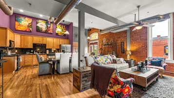 Smart TV, fireplace, printers