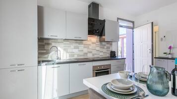 Kühlschrank, Ofen, Geschirrspüler, Toaster