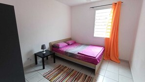 2 bedrooms, iron/ironing board, WiFi, bed sheets