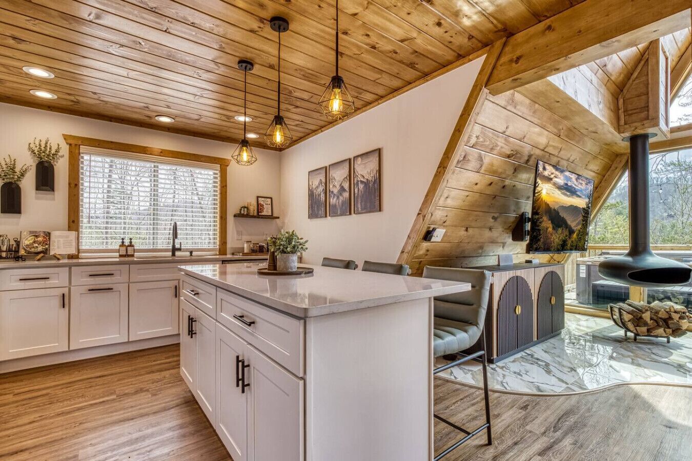 Geladeira, micro-ondas, fogão, cooktop