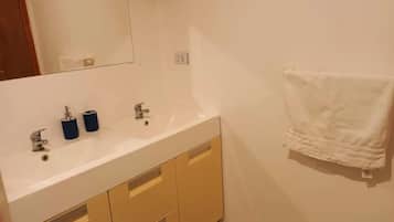 Deluxe Double Room, Balcony, Hill View | Free WiFi