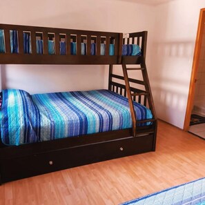 Deluxe-Doppelzimmer, Balkon, Hügelblick