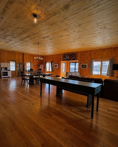 Cozy cabin conveniently located for fisherman on the Green River in Wyoming