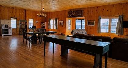 Cozy cabin conveniently located for fisherman on the Green River in Wyoming