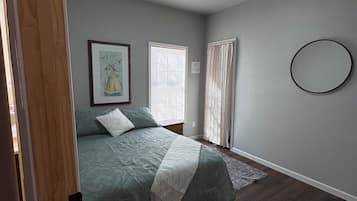 2 bedrooms, bed sheets