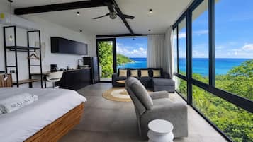 Deluxe Suite | Egyptian cotton sheets, premium bedding, free WiFi, bed sheets