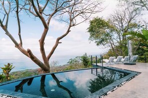 6 kolam renang terbuka 