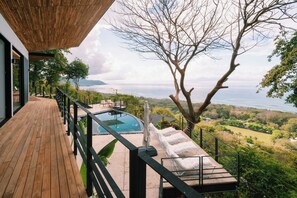 Luksushuvila, 4 makuuhuonetta, yksityinen uima-allas, valtamerinäköala | Näkymä parvekkeelta