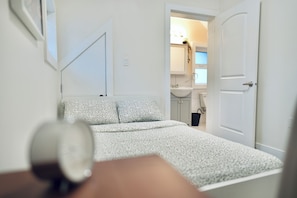 3 bedrooms, WiFi - 3-Bedroom Single House/ 1 Free Parking/ Good Location in Vancouver (Vancouver)