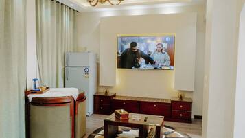 1 bedroom, free minibar, in-room safe, desk