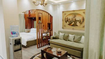 1 habitación y minibar con artículos gratuitos