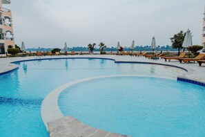 Outdoor pool - Aton Suites Luxor Resort East Bank Nile View (Luxor)