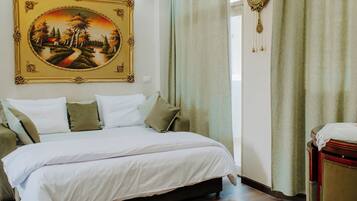 1 dormitori, minibar gratuït, caixa forta a l'habitació i escriptori