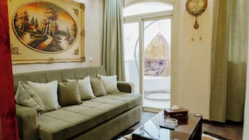 1 habitación y minibar con artículos gratuitos