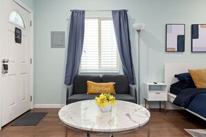 Desk, iron/ironing board, WiFi, bed sheets