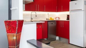 House, 2 Bedrooms, Terrace | Private kitchen - Global Rojo - By Global Rental Holidays 15198 (Tossa de Mar)