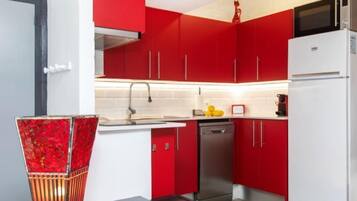 Nhà, 2 phòng ngủ, hiên | Bếp riêng