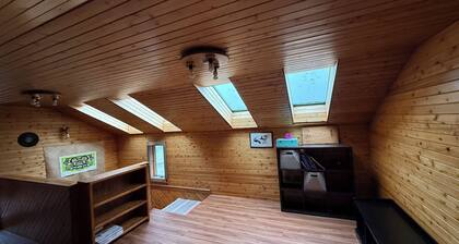 Khéexh’ Hít “The Kake House”