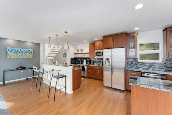 Fridge, microwave, dishwasher, coffee/tea maker