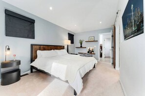 3 bedrooms, iron/ironing board, free WiFi, bed sheets