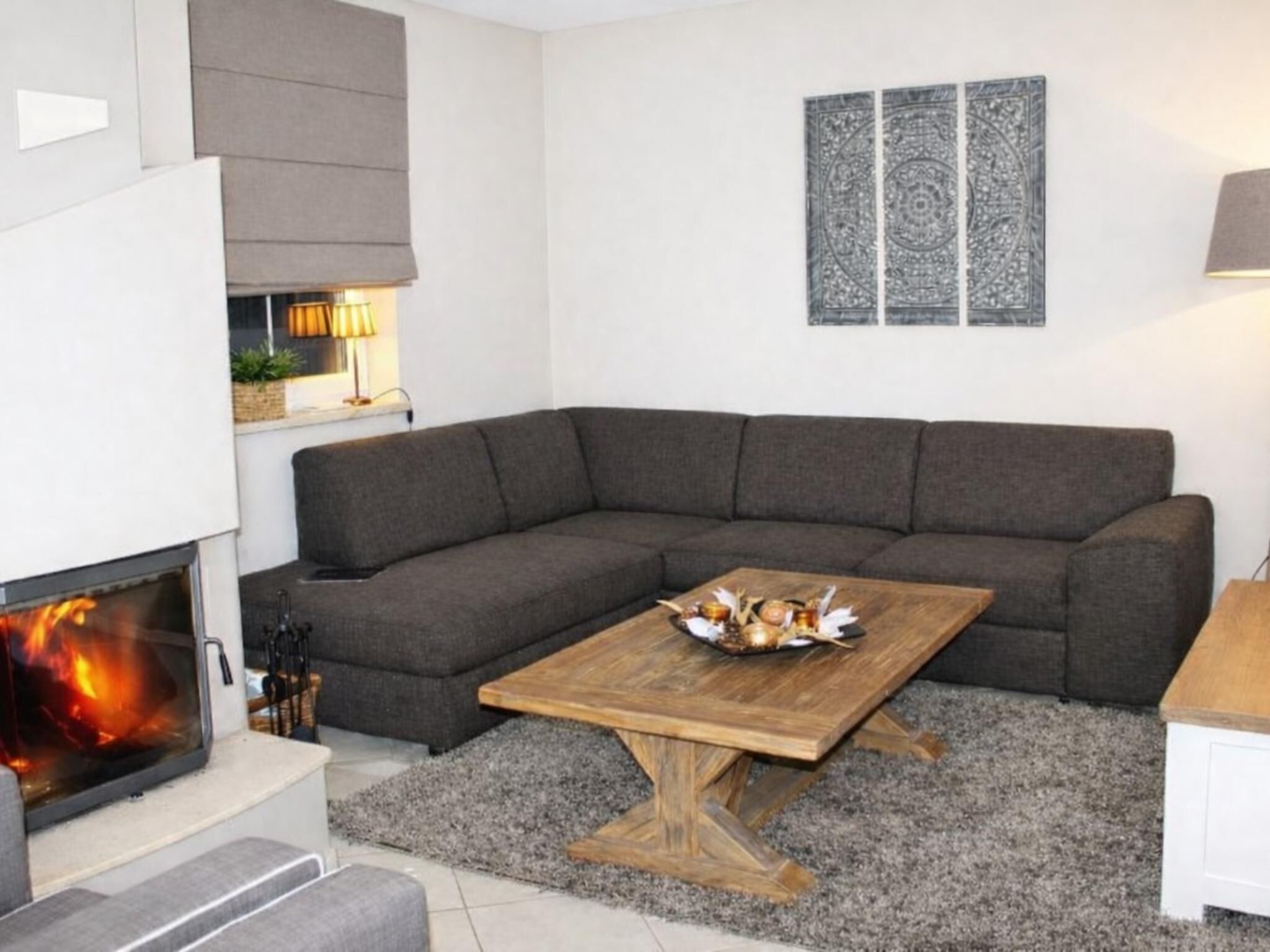 Télévision, cheminée