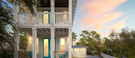 المنشأة من الخارج