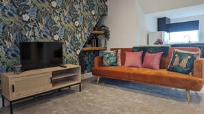 Living area - Stylish Studio, Central Bexhill, Home Comforts (Bexhill-on-Sea)