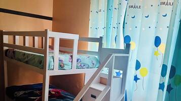 2 bedrooms, WiFi, bed sheets
