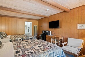 1 bedroom, iron/ironing board, free WiFi, bed sheets - Raft, Ride & Relax: Cozy Cabins on Taylor River with Endless Adventures (Almont)