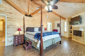 3 bedrooms, iron/ironing board, travel cot, WiFi - Fire Pit, Views: Lakefront Toledo Bend Retreat! (Many)