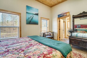 3 bedrooms, iron/ironing board, travel crib, WiFi