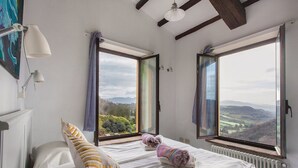 Room - Perfect stunning views everywhere from house pool terrace garden (Castiglione In Teverina)