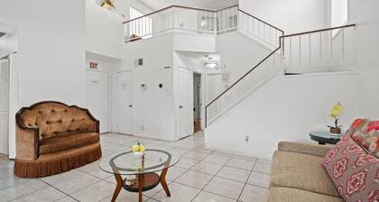 Roulette Retreat | Central | 8 Mi to Strip