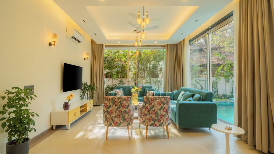 ELIVAAS Laguna Camellia | Luxe 4 BHK Villa Near Popular Beaches with Private Pool