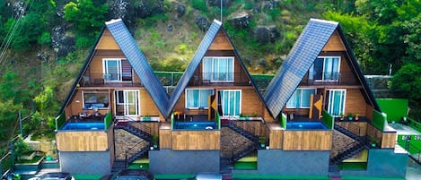 Luxury Villa, Hill View | 2 bedrooms, free WiFi