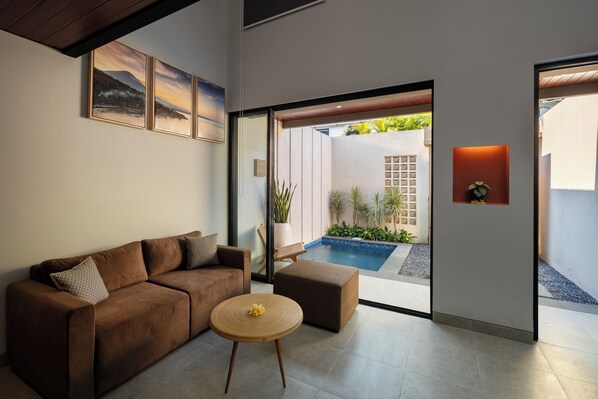 Premier Apartment | Living area