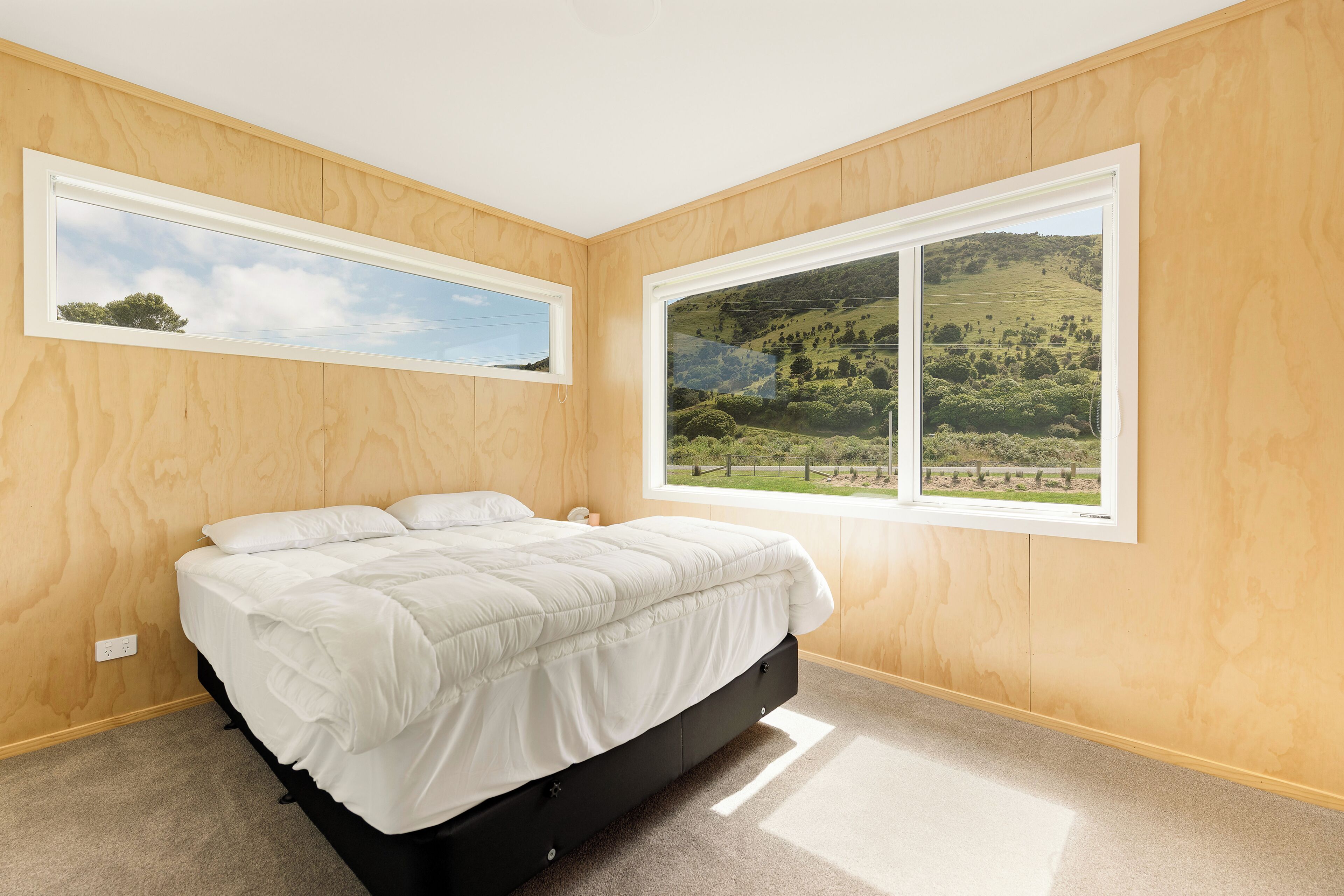 2 bedrooms, WiFi (free), bed sheets