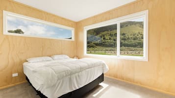 2 bedrooms, WiFi (free), bed sheets