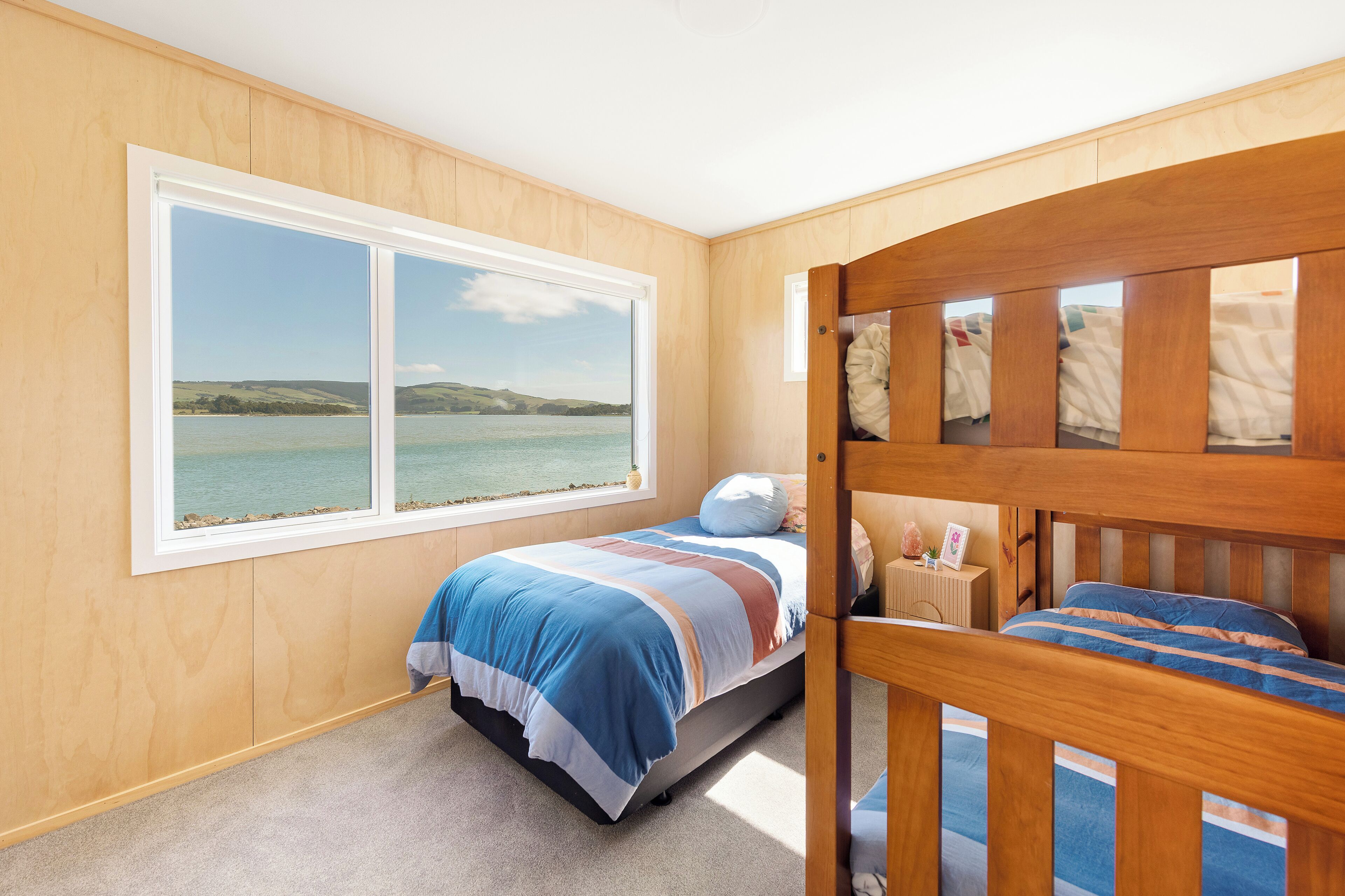2 quartos, Wi-Fi de cortesia, roupa de cama