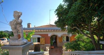 Club Villamar - Spacious holiday villa Lloret de Mar with private swimming pool in the natural ga...