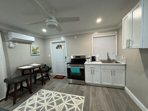 Mikrovågsugn, ugn och spishäll