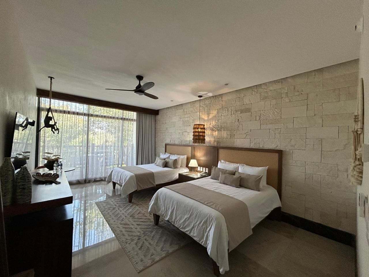 Dobbeltrom – standard, balkong, hageutsikt | Sengetøy av topp kvalitet, dundyner og skrivebord