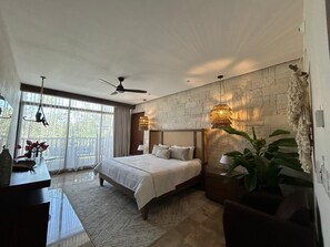 Literie de qualité supérieure, couette en duvet d'oie, bureau