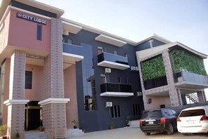 Front of property - V City Lodge Hotel and Suites (Abuja)