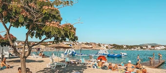 Luxury Beach Apartment w Sea Sunset View, Sibenik