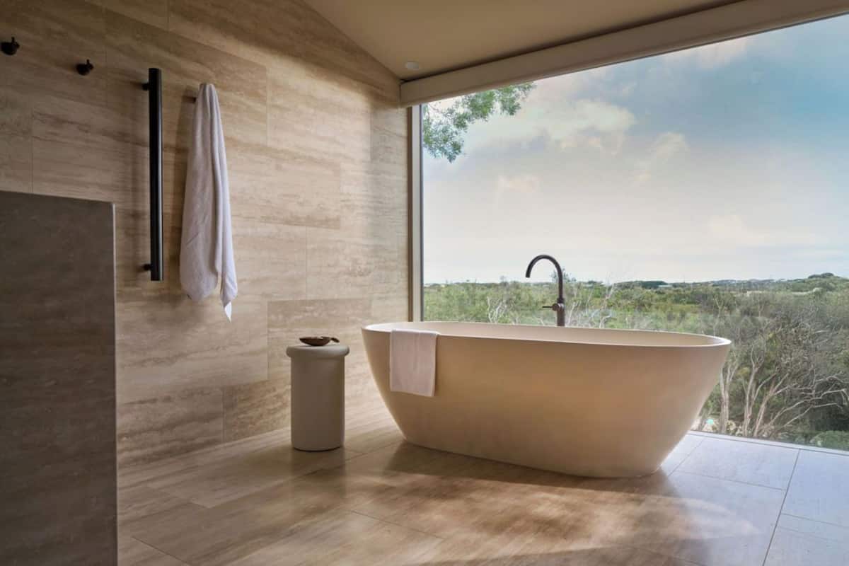 Luxury Villa | In-room safe, laptop workspace, blackout drapes, iron/ironing board