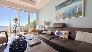 Smart-TV, Videospiele, Bücher, Musikbibliothek