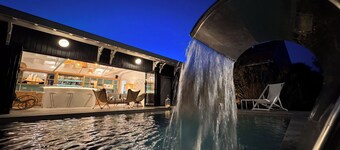 Villa Cissia and its terrace overlooking the beach, for dreamy moments.