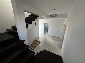 Villa, 2 Bedrooms, Balcony | Interior
