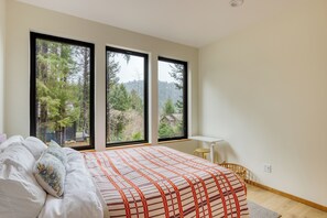 4 slaapkamers, een bureau, gratis wifi, beddengoed